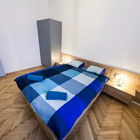 Luxury 4a Apartment