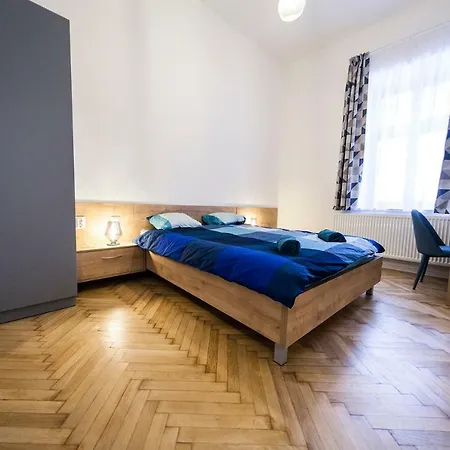 Luxury 4a Apartment